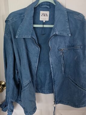 ZARA Blue Washed Jean Jacket with Zip Pockets SzLg